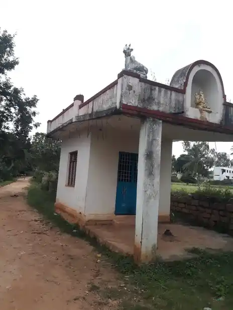 Arulmigu Basuveswarar Temple, Gumalapuram - 635118 Temple