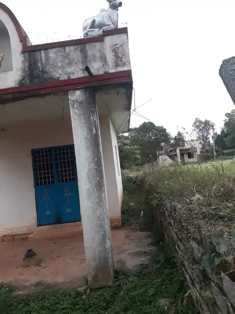 Arulmigu Basuveswarar Temple, Gumalapuram - 635118 அருள்மிகு பசவேஸ்வரர் திருக்கோயில், Gumalapuram - 635118, Krishnagiri - Ancient Temple Architecture and History Image 2