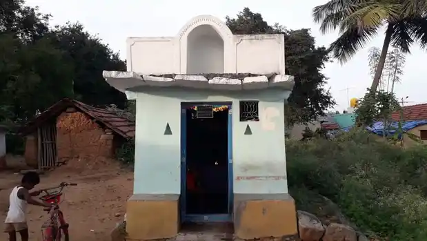 Arulmigu Basuveswarar Temple, Hosapuram - 635113 அருள்மிகு பசவேஸ்வரர் திருக்கோயில், Hosapuram - 635113, Krishnagiri - Ancient Temple Architecture and History Image 2