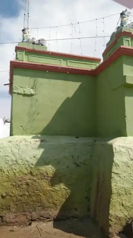 Arulmigu Basuveswarar Temple, Karandapalli - 635107 அருள்மிகு பசவேஸ்வரர் திருக்கோயில், காரண்டப்பள்ளி - 635107, Krishnagiri - Ancient Temple Architecture and History Image 2