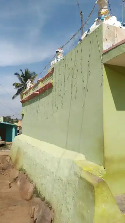 Arulmigu Basuveswarar Temple, Karandapalli - 635107 அருள்மிகு பசவேஸ்வரர் திருக்கோயில், காரண்டப்பள்ளி - 635107, Krishnagiri - Ancient Temple Architecture and History Image 3