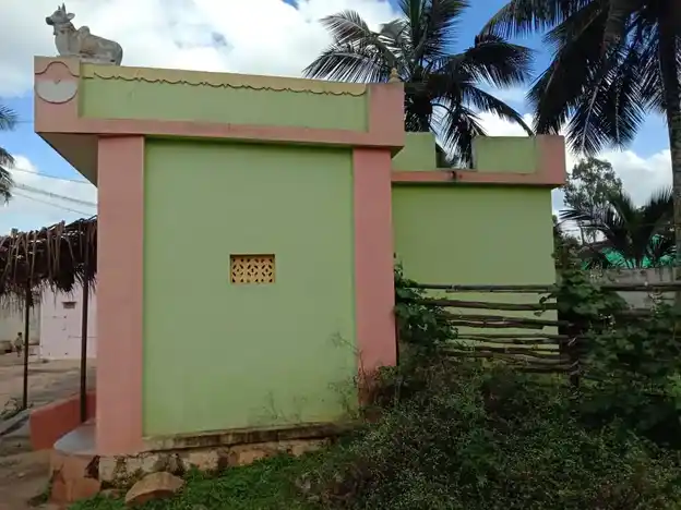 Arulmigu Basuveswarar Temple, Kempatti - 635114 அருள்மிகு பசுவேஸ்வரர் திருக்கோயில், Kempatti - 635114, Krishnagiri - Ancient Temple Architecture and History Image 2