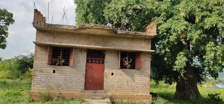 Arulmigu Basuveswarar Temple, Mariyalam - 635102 Temple