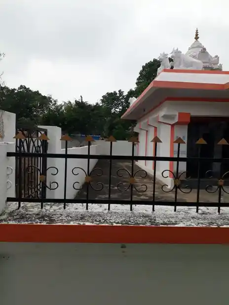 Arulmigu Basuveswarar Temple, Saragapalli - 635114 அருள்மிகு பசவேஸ்வரர் திருக்கோயில், Saragapalli - 635114, Krishnagiri - Ancient Temple Architecture and History Image 3