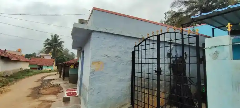 Arulmigu Basuveswarar Temple, Umuagraharam - 635107 Arulmigu Basuveswarar Temple, Umuagraharam - 635107, Krishnagiri - Ancient Temple Architecture and History Image 4