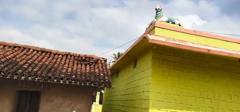 Arulmigu Basuveswarar Temple, Urigam - 635102 அருள்மிகு பசுவேஸ்வரர் திருக்கோயில், Urigam - 635102, Krishnagiri - Ancient Temple Architecture and History Image 3