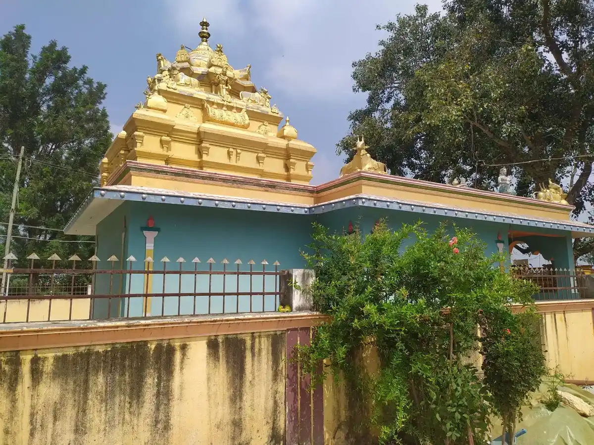 Arulmigu Basuveswarar Temple, Vanamangalam, Saragapalli - 635114 Temple