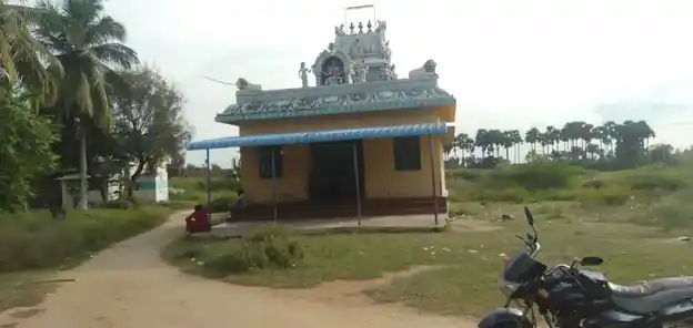 Arulmigu Batharakaliamman Temple, Teppakuttai - 637104 அருள்மிகு பத்ர காளியம்மன் திருக்கோயில், Teppakuttai - 637104, Salem - Ancient Temple Architecture and History Image 2