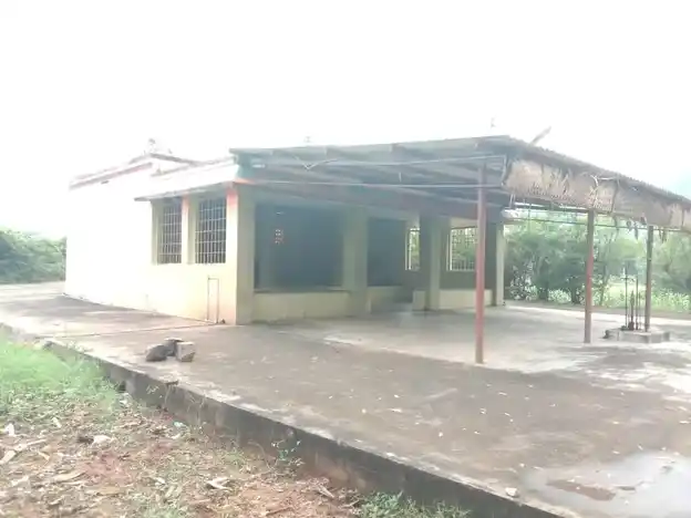 Arulmigu Bathirakaliamman Temple, Mathipalayam - 641101 அருள்மிகு பத்ரகாளியம்மன் திருக்கோயில், மத்திப்பாளையம் - 641101, Coimbatore - Ancient Temple Architecture and History Image 3