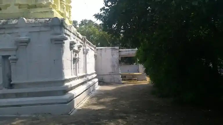 Arulmigu Bathirakaliamman Temple, Rangampalayam, Chinnakallipatti - 641302 அருள்மிகு பத்ரகாளியம்மன் திருக்கோயில், Rangampalayam, Chinnakallipatti - 641302, Coimbatore - Ancient Temple Architecture and History Image 4
