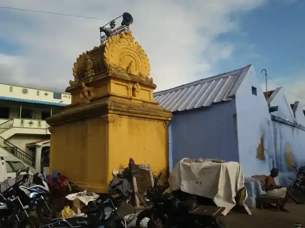 Arulmigu Bathrakaliamman Mariamman Temple, Poolampatti - 637107 அருள்மிகு பத்ரகாளியம்மன், மாரியம்மன் திருக்கோயில், Poolampatti - 637107, Salem - Ancient Temple Architecture and History Image 2