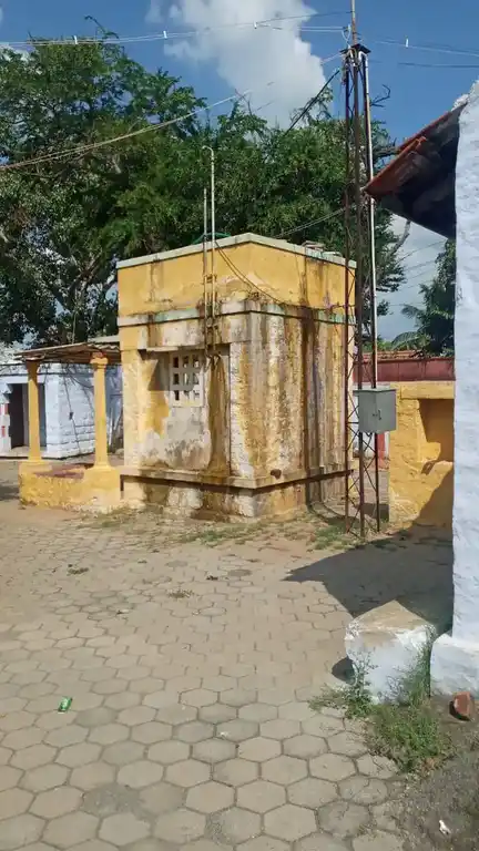 Arulmigu Bathrakaliyamman Temple, Velliyampathi, Uthukkuli - 638103 அருள்மிகு பத்ரகாளியம்மன் திருக்கோயில், Velliyampathi, Uthukkuli - 638103, Tiruppur - Ancient Temple Architecture and History Image 4