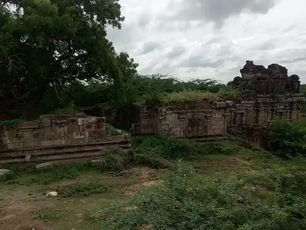 Arulmigu Bavaneeshwarar Temple, Ponpetthi - 614629 அருள்மிகு பவானீஸ்வரர் திருக்கோயில், பொன்பேத்தி, ஆவுடையார்கோவில் வட்டம் - 614629, Pudukkottai - Ancient Temple Architecture and History Image 2