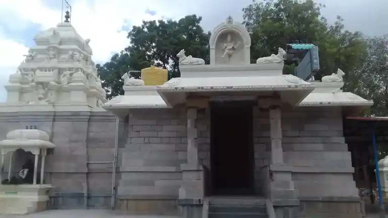 Arulmigu Bemeshwarar Temple, Manappalli, Velur - 637017 அருள்மிகு பீமேஸ்வரர் திருக்கோயில், மனப்பள்ளி, வேலூர் - 637017, Namakkal - Ancient Temple Architecture and History Image 4