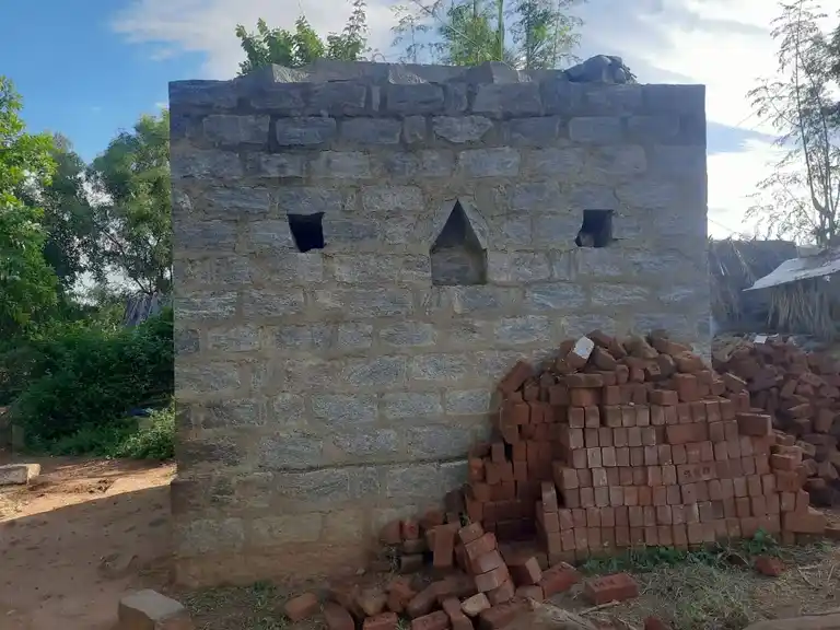 Arulmigu Berathaver Temple, Palaiyam - 636812 அருள்மிகு பீரே தேவர் திருக்கோயில், Palaiyam - 636812, Dharmapuri - Ancient Temple Architecture and History Image 3