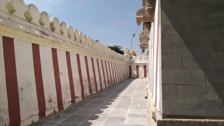 Arulmigu Betrayaswamy Temple, Therpet, Denkanikottai - 635107 அருள்மிகு பேட்ராயசுவாமி திருக்கோயில், Therpet, Denkanikottai - 635107, Krishnagiri - Ancient Temple Architecture and History Image 3