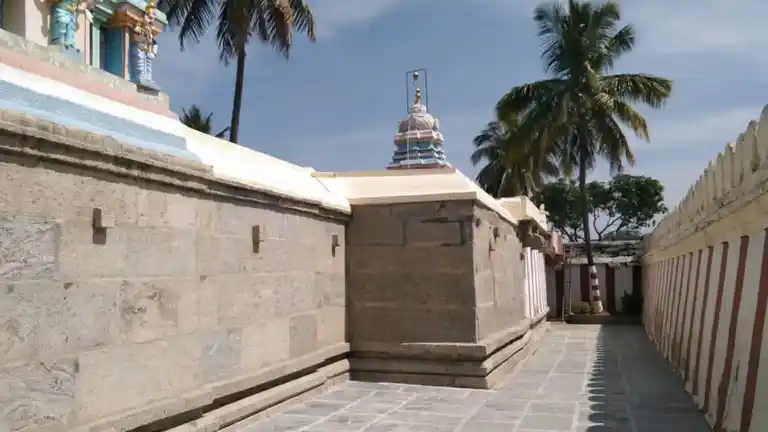 Arulmigu Betrayaswamy Temple, Therpet, Denkanikottai - 635107 அருள்மிகு பேட்ராயசுவாமி திருக்கோயில், Therpet, Denkanikottai - 635107, Krishnagiri - Ancient Temple Architecture and History Image 5