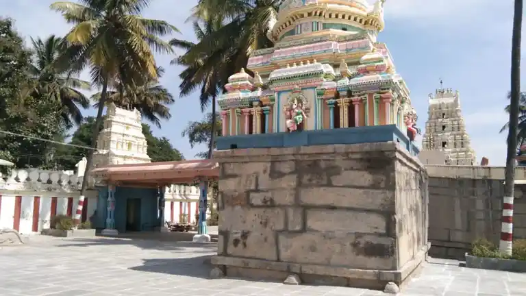 Arulmigu Betrayaswamy Temple, Therpet, Denkanikottai - 635107 அருள்மிகு பேட்ராயசுவாமி திருக்கோயில், Therpet, Denkanikottai - 635107, Krishnagiri - Ancient Temple Architecture and History Image 6