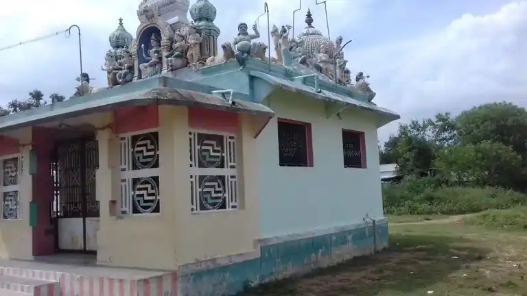 Arulmigu Bhadrakaliyamman Temple, Varadhakonpatti - 621305 Arulmigu Bhadrakaliyamman Temple, Varadhakonpatti - 621305, Thiruchirappalli - Ancient Temple Architecture and History Image 3