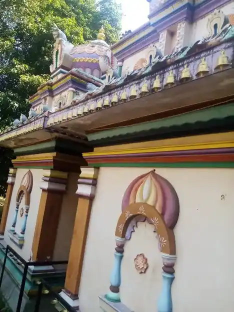 Arulmigu Bhagavathiamman Temple, Chemmaruthan Cadu, Maruthancode - 629163 அருள்மிகு பகவதியம்மன் திருக்கோயில், Chemmaruthan Cadu, Maruthancode - 629163, Kanyakumari - Ancient Temple Architecture and History Image 2