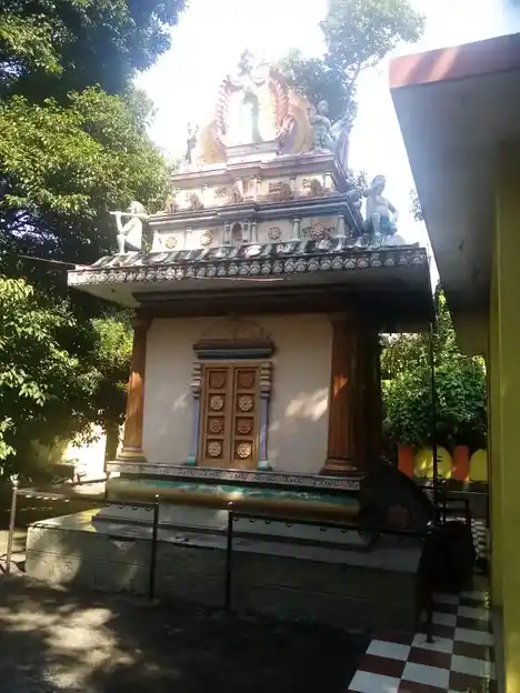 Arulmigu Bhagavathiamman Temple, Chemmaruthan Cadu, Maruthancode - 629163 அருள்மிகு பகவதியம்மன் திருக்கோயில், Chemmaruthan Cadu, Maruthancode - 629163, Kanyakumari - Ancient Temple Architecture and History Image 4