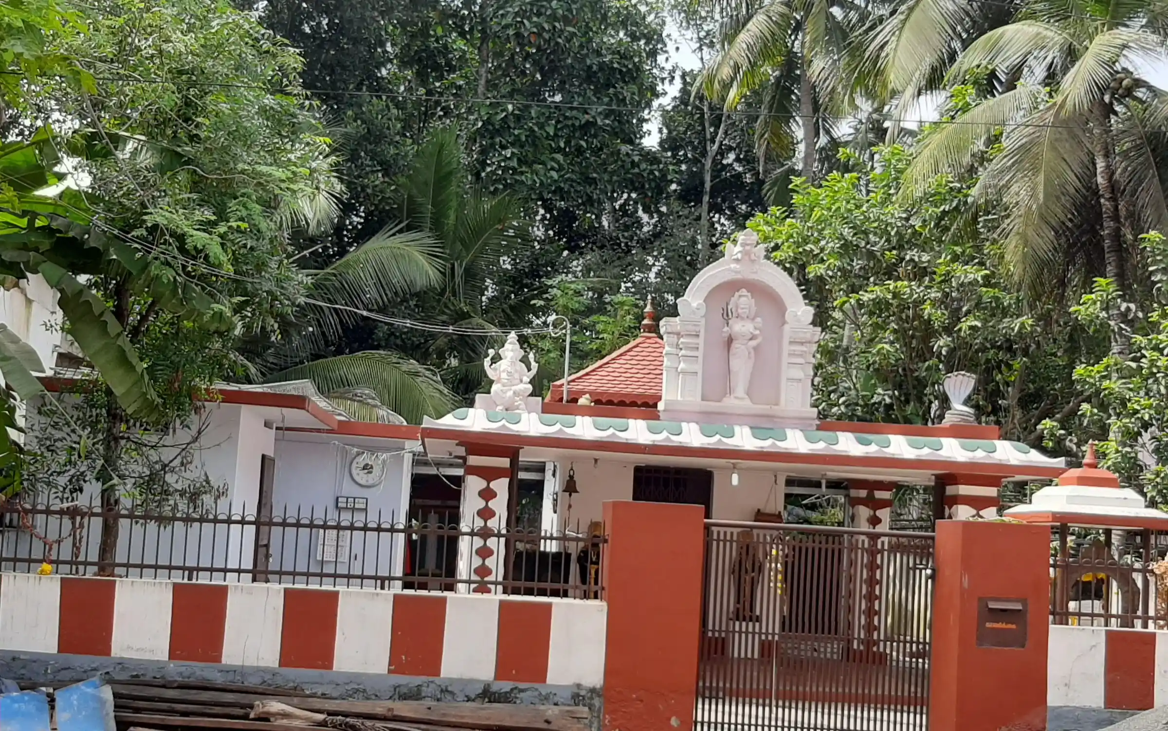 Arulmigu Bhagavathiyamman Temple, Kuzhithurai, Vanniyoor - 629162