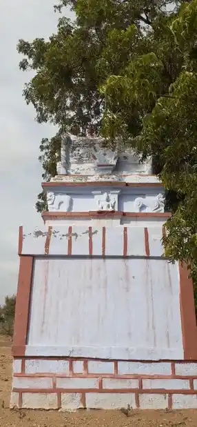Arulmigu Bhagavathiyamman Temple, Punjaikalakuruchi - 639201 அருள்மிகு பகவதியம்மன் திருக்கோயில், Punjaikalakuruchi - 639201, Karur - Ancient Temple Architecture and History Image 2