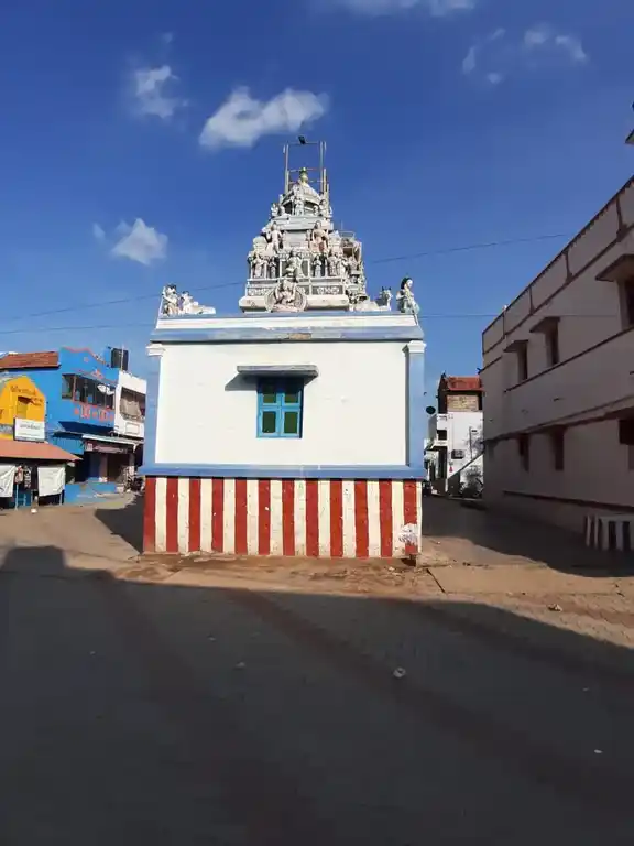 Arulmigu Bhahavathiamman Temple, A.Vellodu - 624307 Arulmigu Bhahavathiamman Temple, A.Vellodu - 624307, Dindigul - Ancient Temple Architecture and History Image 2