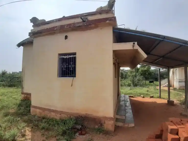 Arulmigu Bhahavathiamman Temple, Paraipatti - 624707 அருள்மிகு பகவதியம்மன் திருக்கோயில், Paraipatti - 624707, Dindigul - Ancient Temple Architecture and History Image 3