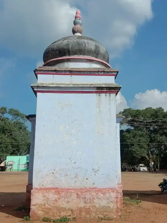Arulmigu Bhahavathiamman Temple, Senkuruchi - 624306 அருள்மிகு பகவதியம்மன் கோயில், Senkuruchi - 624306, Dindigul - Ancient Temple Architecture and History Image 4