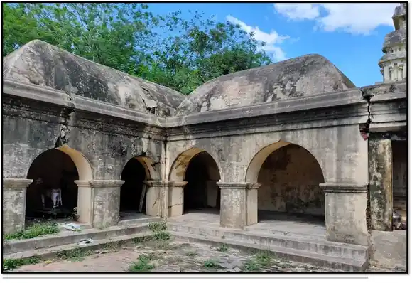 Arulmigu Birmmapureeswarar Temple, Pozhakudi - 609403 அருள்மிகு பிரம்மபுரீஸ்வரர் திருக்கோயில், போழக்குடி - 609403, Thiruvarur - Ancient Temple Architecture and History Image 2