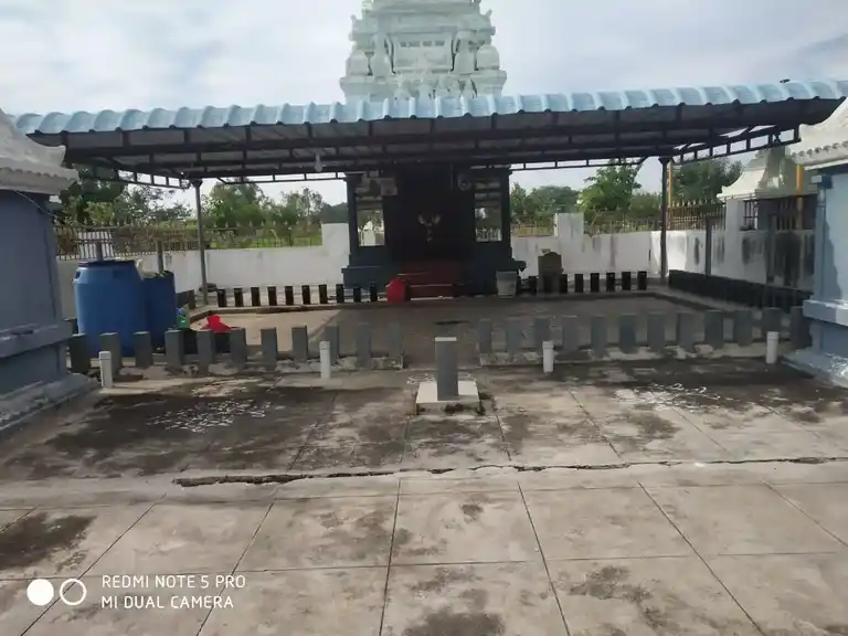 Arulmigu Bodi Basuveswarar Temple, Kookutamaruthahalli - 636810 அருள்மிகு போடி பசுவேஸ்வரசாமி திருக்கோயில், Kookutamaruthahalli - 636810, Dharmapuri - Ancient Temple Architecture and History Image 2