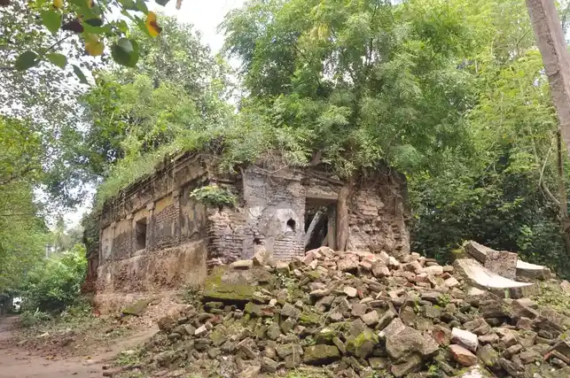 Arulmigu Boologanathaswamy Temple, Thiyagasamuthiram - 612301 அருள்மிகு பூலோகநாத சுவாமி திருக்கோயில், Thiyagasamuthiram - 612301, Thanjavur - Ancient Temple Architecture and History Image 2