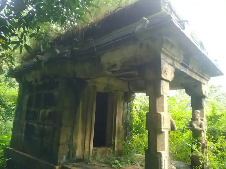 Arulmigu Bootha Pillaiyar Temple, Padmanabhapuram - 629175 Arulmigu Bootha Pillaiyar Temple, Padmanabhapuram - 629175, Kanyakumari - Ancient Temple Architecture and History Image 2