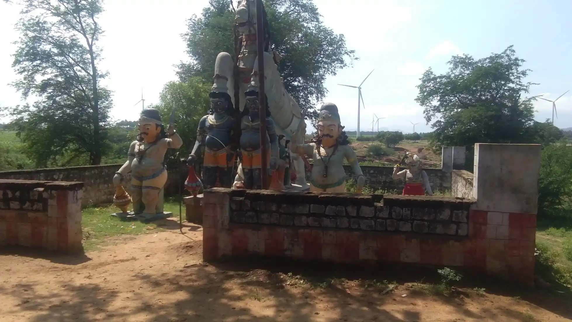 Arulmigu Boothathu Ayyanar Temple, Kunnur - 625531 அருள்மிகு பூதத்து அய்யனார் திருக்கோயில், Kunnur - 625531, Theni - Ancient Temple Architecture and History Image 2