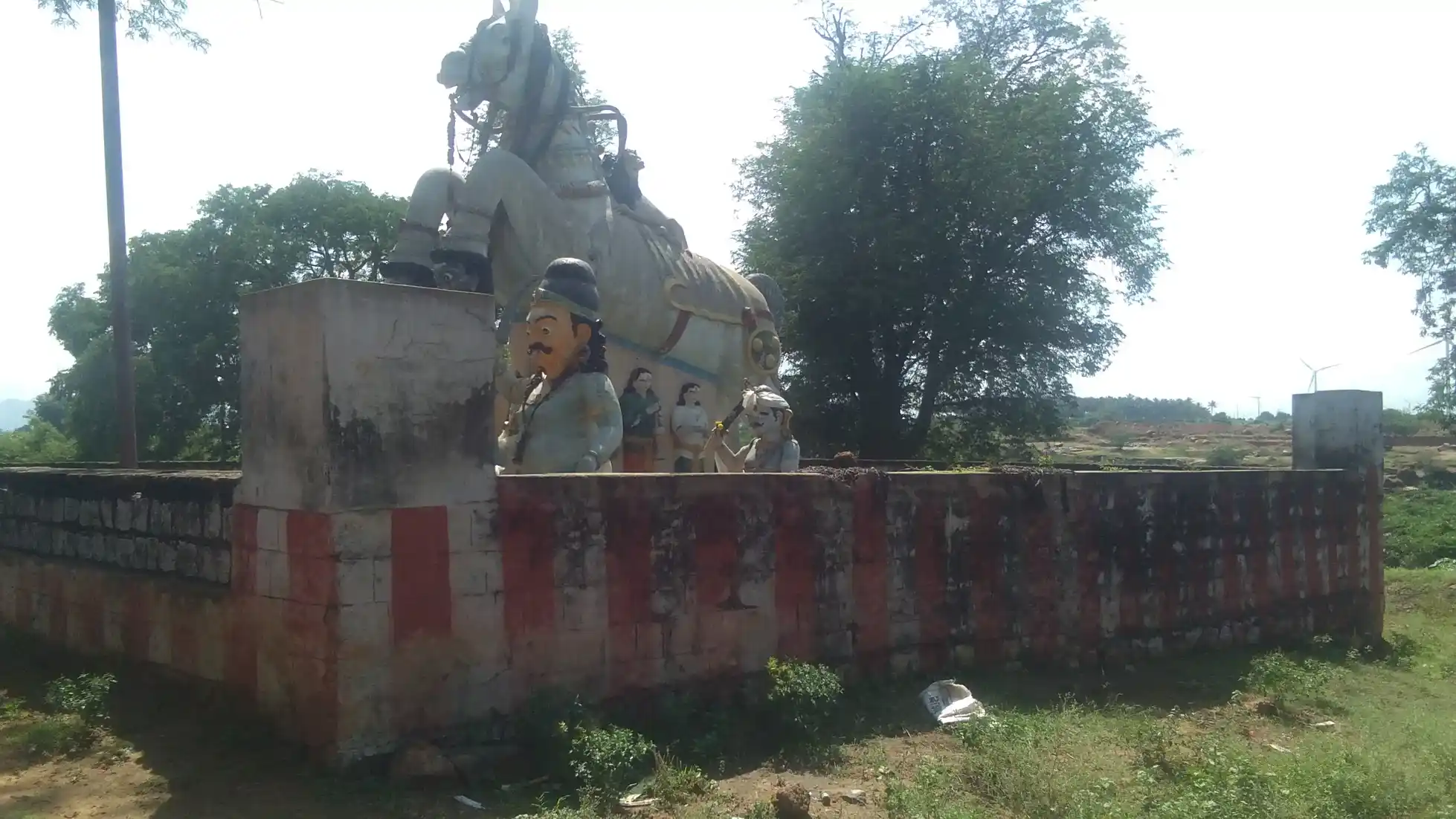 Arulmigu Boothathu Ayyanar Temple, Kunnur - 625531 அருள்மிகு பூதத்து அய்யனார் திருக்கோயில், Kunnur - 625531, Theni - Ancient Temple Architecture and History Image 4