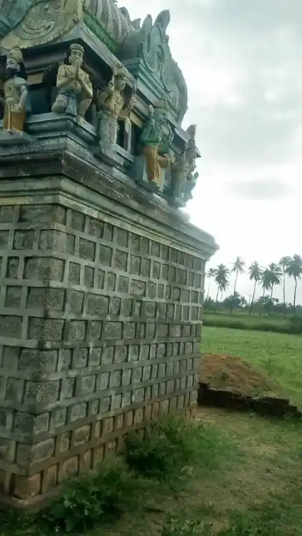 Arulmigu Bothrayaperumal Temple, Kurumbapatti - 637105 Arulmigu Bothrayaperumal Temple, Kurumbapatti - 637105, Salem - Ancient Temple Architecture and History Image 2
