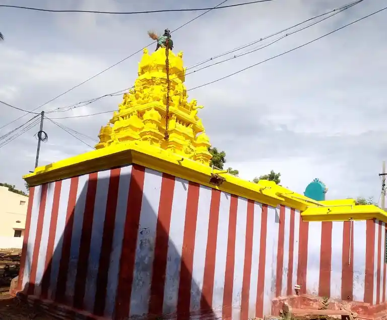 Arulmigu Brammasakthi (A) Karkuvalaiayyan Temple, Arumuganeri - 628202 அருள்மிகு பிரம்மசக்தி என்ற கற்குவாலைய்யன் திருக்கோயில், Arumuganeri - 628202, Thoothukudi - Ancient Temple Architecture and History Image 4