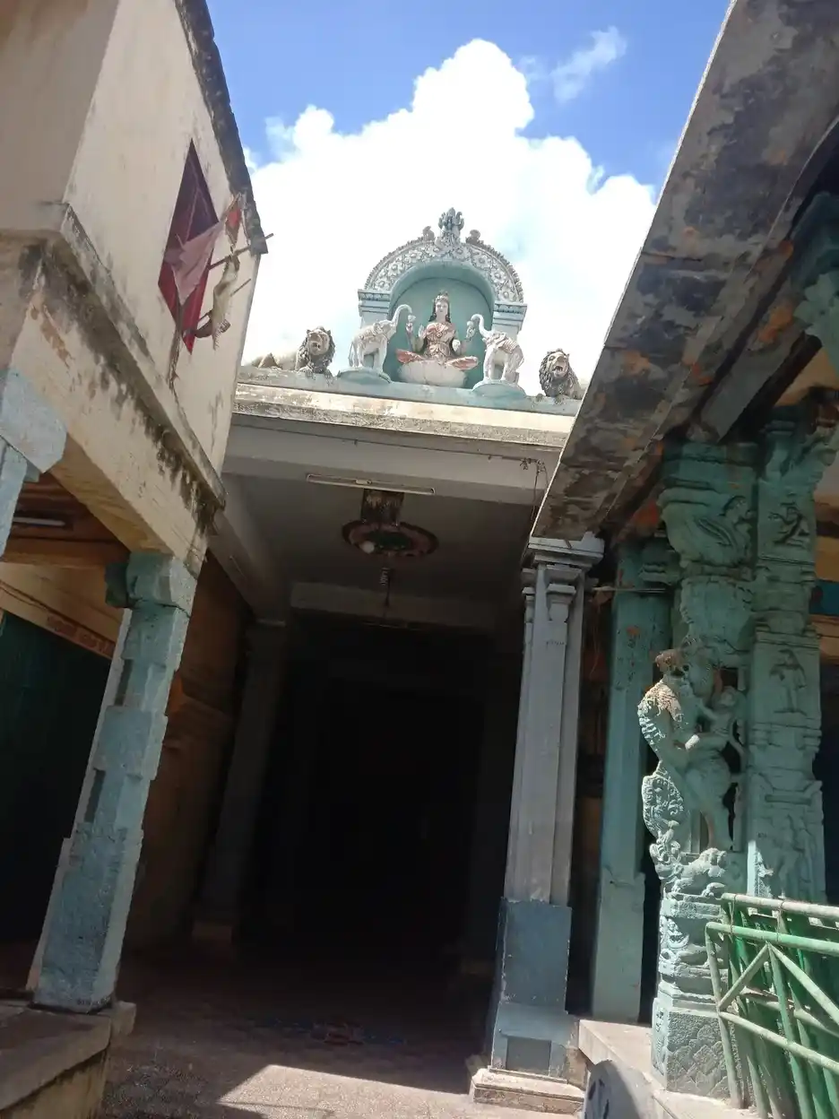 Arulmigu Byragimadam Arulmigu Thiruvengadamudaiyan Venkatesa Perumal Temple, Nsc Bose Road, Chennai - 600079 பைராகிமடம் அருள்மிகு வெங்கடேசப் பெருமாள் திருக்கோயில், என்.எஸ்.சி. போஸ் சாலை, சென்னை - 600079, Chennai - Ancient Temple Architecture and History Image 3