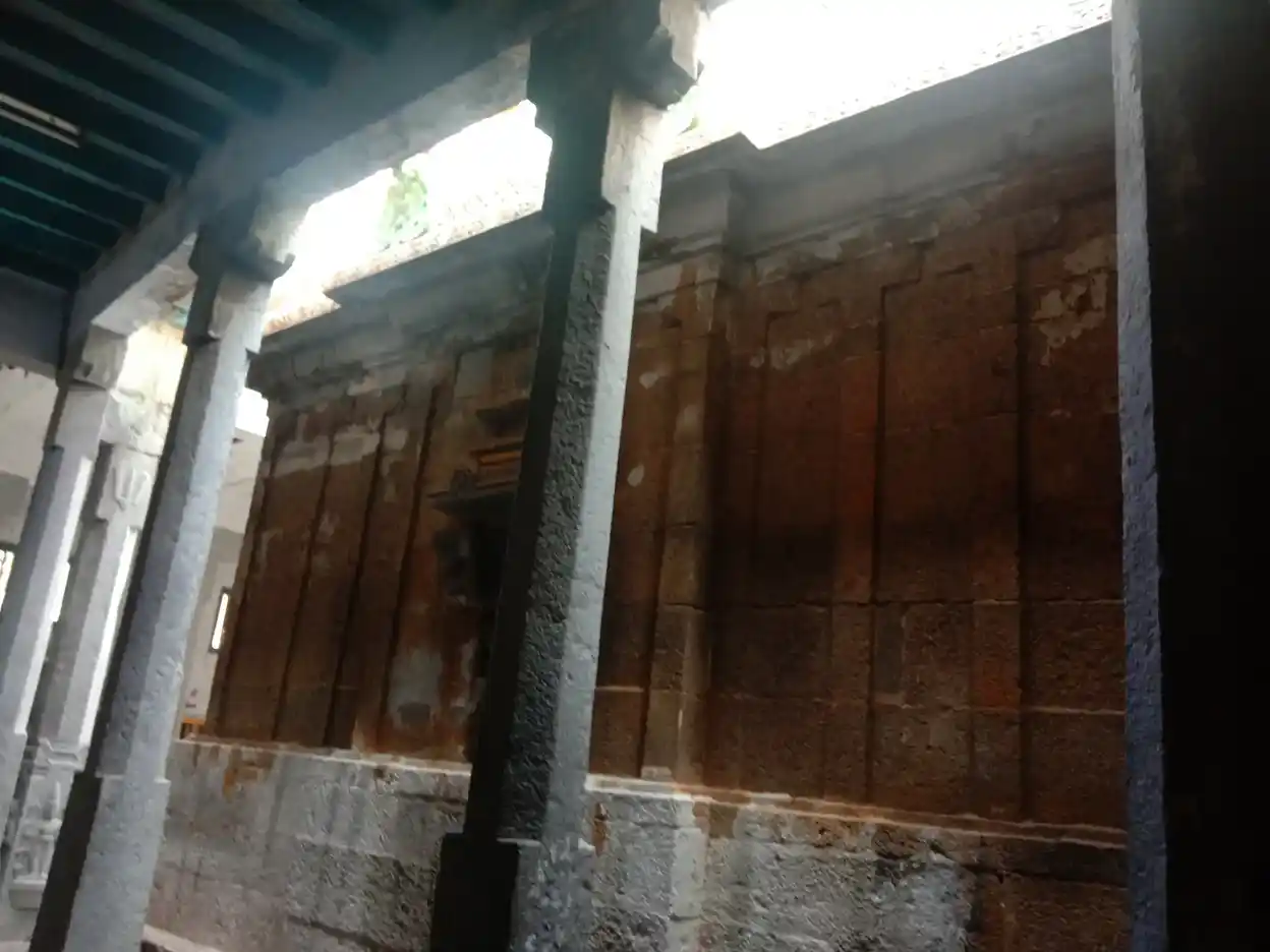 Arulmigu Byragimadam Arulmigu Thiruvengadamudaiyan Venkatesa Perumal Temple, Nsc Bose Road, Chennai - 600079 பைராகிமடம் அருள்மிகு வெங்கடேசப் பெருமாள் திருக்கோயில், என்.எஸ்.சி. போஸ் சாலை, சென்னை - 600079, Chennai - Ancient Temple Architecture and History Image 4