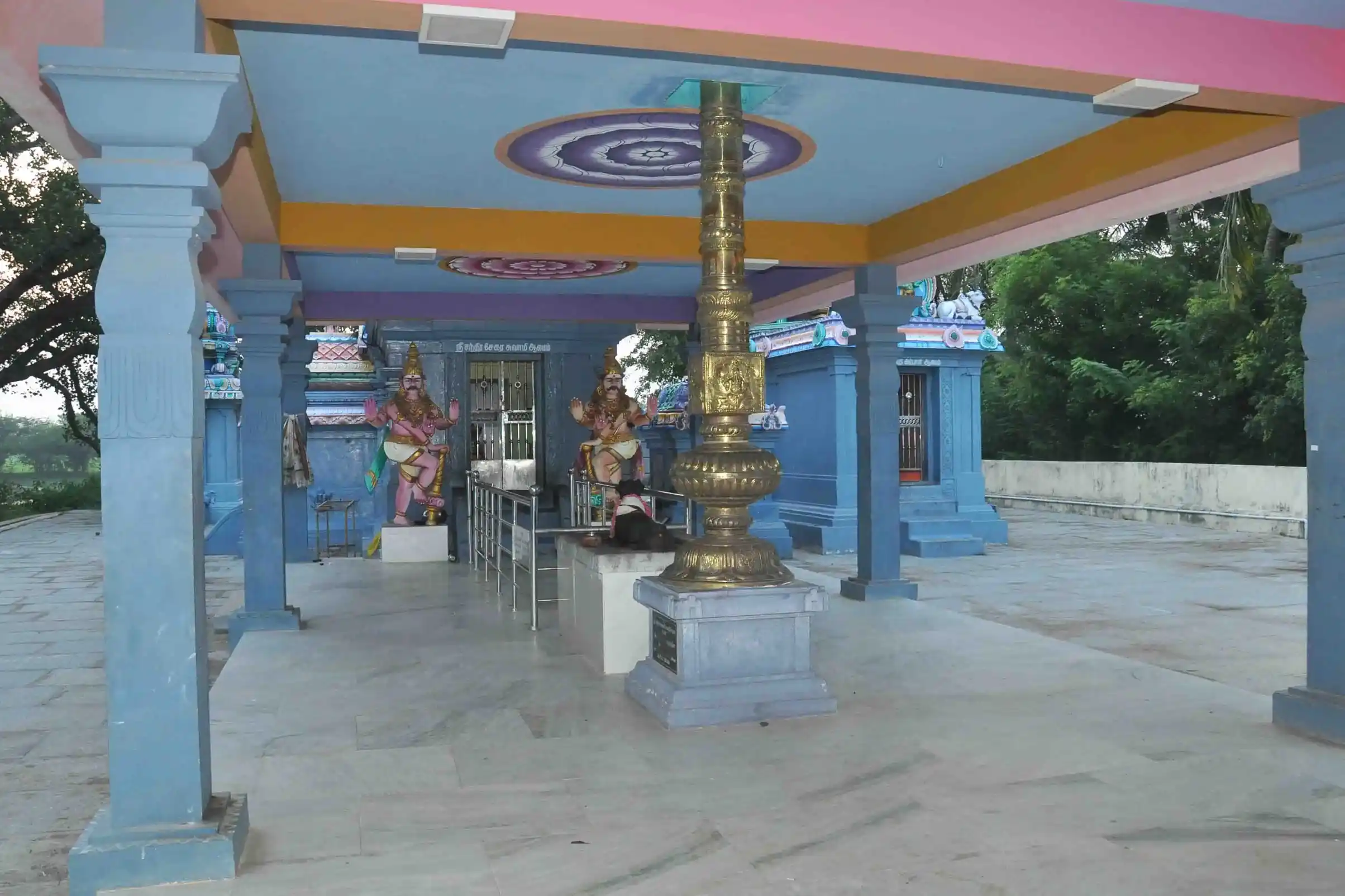 Arulmigu Chadirasekara Swamy and Ayyanar and Lakshminarayanaperumal Temple, Eravancheri - 609308 அருள்மிகு சந்திரசேகர சுவாமி மற்றும் அய்யனார் மற்றும் லெஷ்மி நாராயணப் பெருமாள் மற்றும் அய்யனார் திருக்கோயில், Eravancheri - 609308, Mayiladuthurai - Ancient Temple Architecture and History Image 3