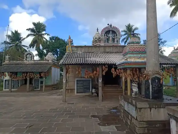 Arulmigu Chakkarathalvaar Temple, Sendarappatti - 636110 அருள்மிகு சக்கரத்தாழ்வார் திருக்கோயில், Sendarappatti - 636110, Salem - Ancient Temple Architecture and History Image 4