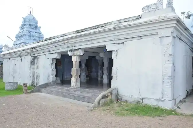 Arulmigu Chandirasekara Swamy Temple, Kammakoor - 606903 அருள்மிகு சந்திரசேகரசுவாமி திருக்கோயில், கமக்கூர் - 606903, Tiruvannamalai - Ancient Temple Architecture and History Image 9