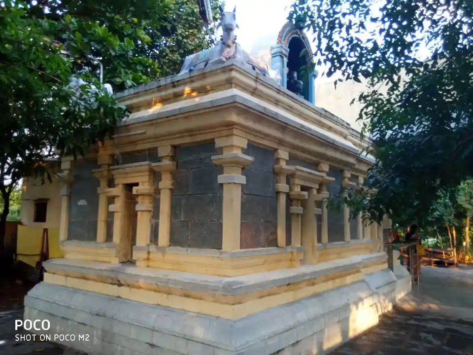 Arulmigu Chandranlingam Temple, Tiruvannamalai - 606604 அருள்மிகு சந்திரலிங்கம் திருக்கோயில், திருவண்ணாமலை - 606604, Tiruvannamalai - Ancient Temple Architecture and History Image 4