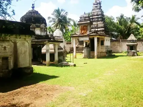 Arulmigu Chandrasekara Samy Temple, V.Pudhupakkam - 605502 அருள்மிகு சந்திரசேகரசுவாமி திருக்கோயில், வி.புதுப்பாக்கம் - 605502, Viluppuram - Ancient Temple Architecture and History Image 6