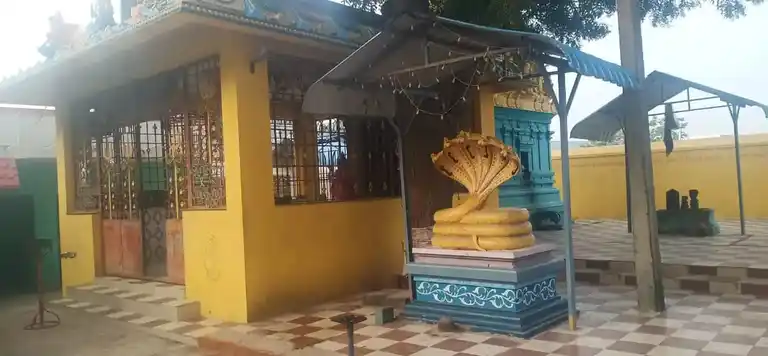 Arulmigu Chella Puriyamman Temple, Odukathur - 632001 அருள்மிகு செல்லாபுரியம்மன் திருக்கோயில், ஒடுகத்தூர் - 632001, Vellore - Ancient Temple Architecture and History Image 5