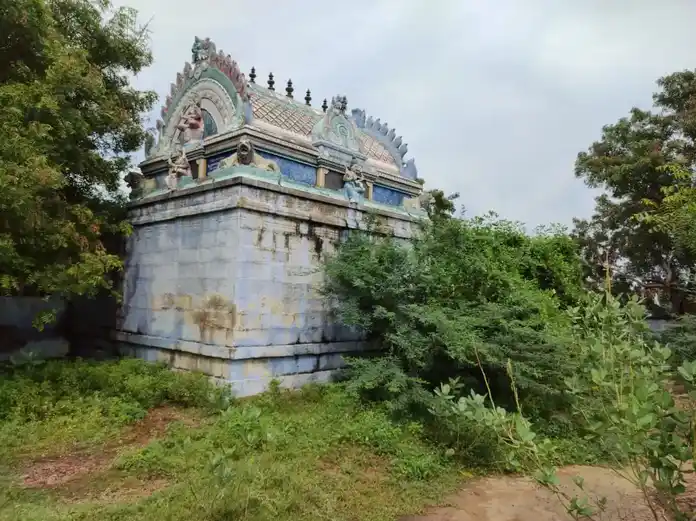 Arulmigu Chellandiyamman Temple, Meettu Marudur, Maruthoor - 639107 அருள்மிகு செல்லாண்டியம்மன் திருக்கோயில், Meettu Marudurmaruthoor, Maruthoor - 639107, Karur - Ancient Temple Architecture and History Image 2