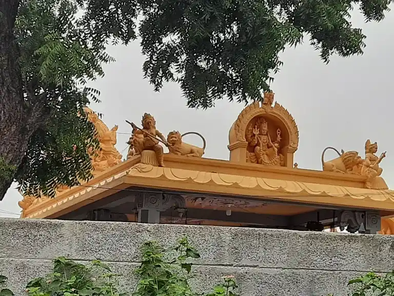 Arulmigu Chelliamman, Chellambigai Temple, Near Railway Station, Athipattu - 631210 அருள்மிகு செல்லியம்மன் என்கிற செல்லாம்பிகை திருக்கோயில், Near Railway Station, Athipattu - 631210, Tiruvallur - Ancient Temple Architecture and History Image 4