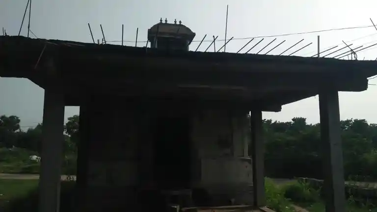 Arulmigu Chelliamman Temple, Backside The Sivan Temple, Vadamadurai - 601103 அருள்மிகு செல்லியம்மன் திருக்கோயில், சிவன் கோயிலுக்கு பின்புறம், வடமதுரை - 601103, Tiruvallur - Ancient Temple Architecture and History Image 2