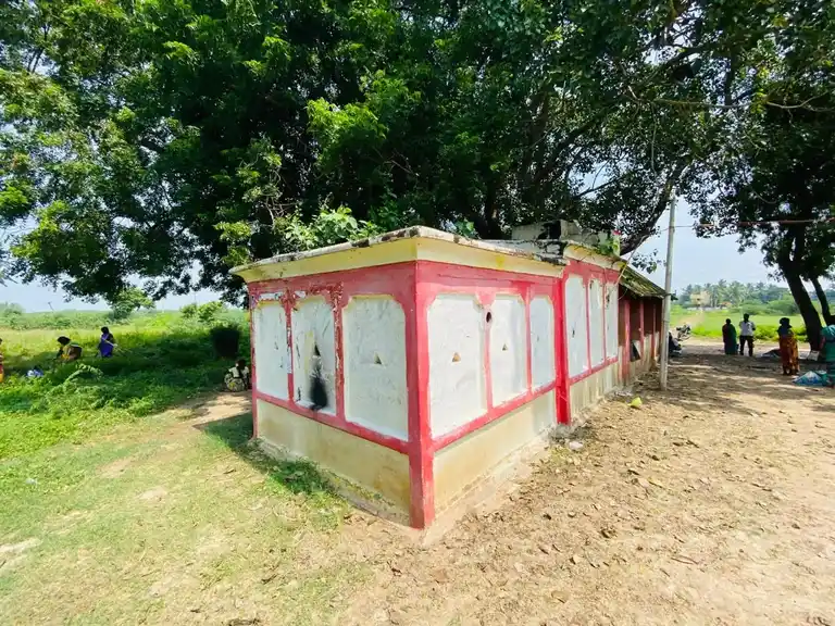 Arulmigu Chelliamman Temple, Near School, Auppampattu - 601204 அருள்மிகு செல்லியம்மன் திருக்கோயில், Near School, Auppampattu - 601204, Tiruvallur - Ancient Temple Architecture and History Image 2